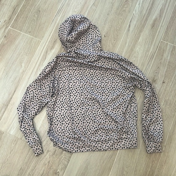 Cheetah Hoodie - Picture 2 of 2